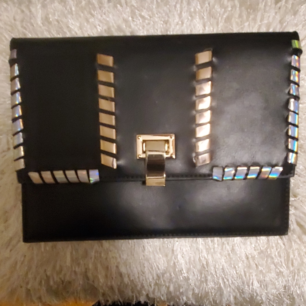 Sleek going out Clutch bag✨